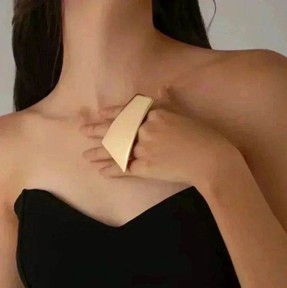 NEW Zara Geometric Chunky Gold Double Finger Ring NWOT - Picture 9 of 16